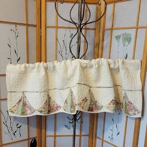 Shabby Chic Ivory Quilted Valence